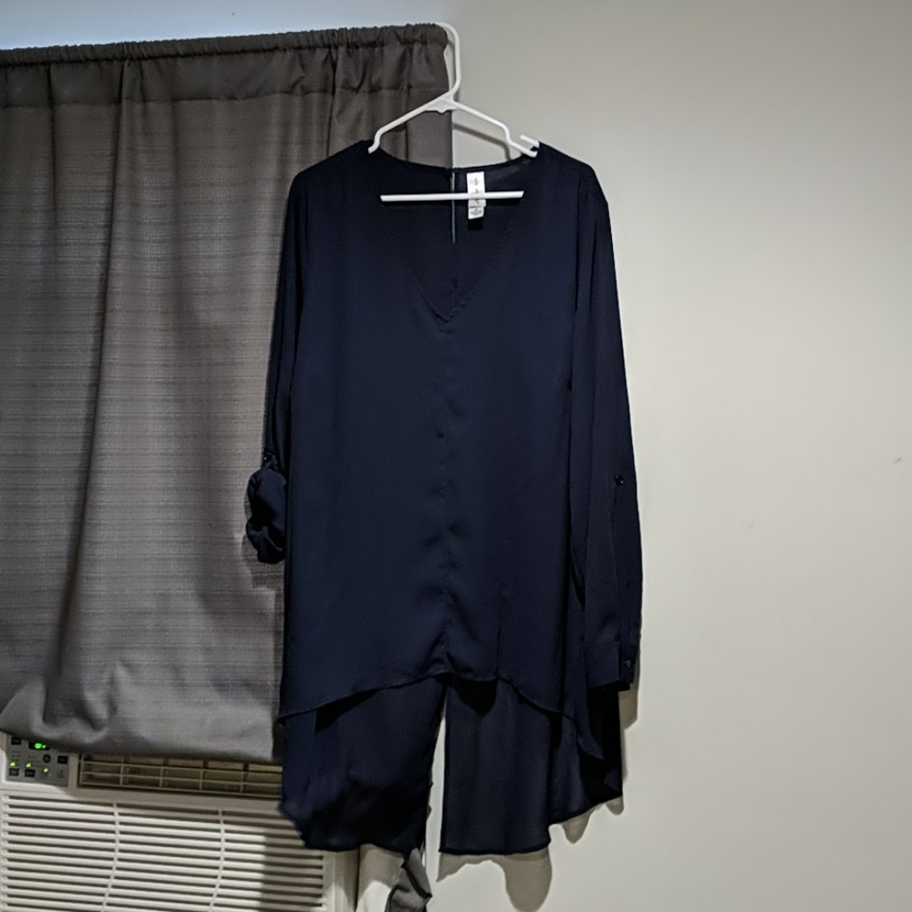 Plus Size High Low Split Back Flowy Navy Classic VNeck Blouse